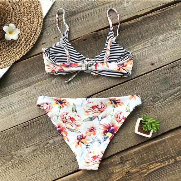SOLD OUT CLEARANCE Reversible Striped Floral Bikini Swimsuit - Picture 5 of 5
